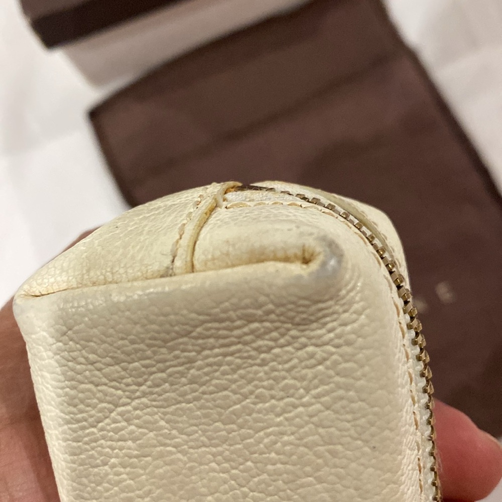 Celine Cream Leather Triomphe Logo Coin Pouch with Gold Hardware - Picture 7 of 10